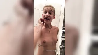 real_tiffany 10 07 2019 8432571 Good morning Come with me to shower and