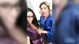 officialdavafoxx 02 12 2019 15440930 Video 2 milfs are better than 1