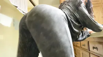 beachdoll_I test all my new pants to see if my ass looks good in them_15406950