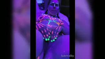 subrinasky 26 04 2020 34871128 Rave party last night with my blacklight
