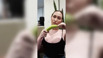 yasminscott 20 04 2020 33177990 Closest I get to a cock in iso