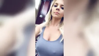 tris_love 30 09 2019 11579509 Playing this game called how many people can I catch loo