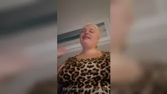 tiffanystarbbw 23.07.2020 How to eat a cupcake