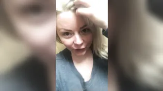 teendreamxo 09.04.2019 Naughty public tinkle vid ( from earlier today )