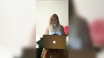 bethundressed 06.07.2017 598657 upskirt JOI