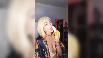 adiraallure 30.03.2020 eating a banana sensually in a wig