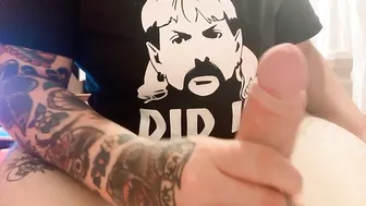 mamaplugs 21.06.2020 Love stroking a nice big cock.