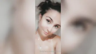 emilyhill 06.07.2020 Shower come get wet with me