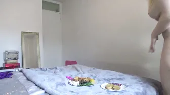 Penny_Lee_-_Bedroom_Feast_-_ManyVids