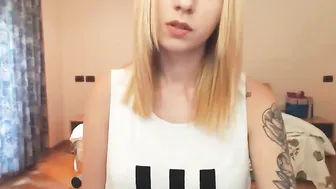 jayleekryss  Wants A Cock inside her pussy hole