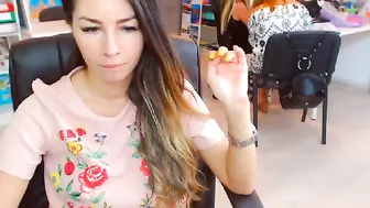 eveavee  skype live show