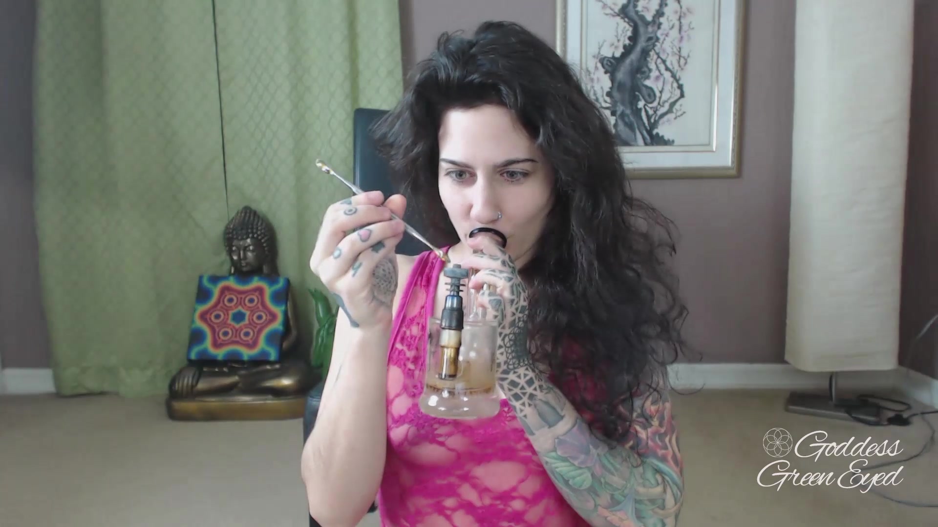 Erin Marie O'Keefe aka Goddess Green Eyed_Goddess Green Eyed dab and booty  shake - camHUB.cc