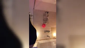 bunnydelacruz69 2.80.3201 5.67.5869 Bts bath time with a beautiful booty