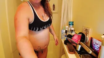 Queenchristina 33Weeks Live show ManyVids