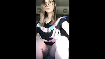 hellokitty Cumming in a public parking lot