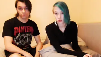 emocanadianscene dressing/undressing