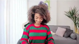 kleogold mature confused masturbates shaved pussy