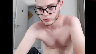 _candygirl20 skinny bitch jerks pussy with dildo