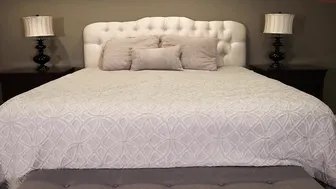 videoxxx girl with a beautiful body performs a striptease