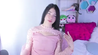 lovely_breeze naughty brunette is petting natural tits