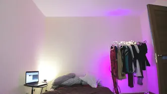 howtoreachorgasm shy harlot fingering pussy in the shower