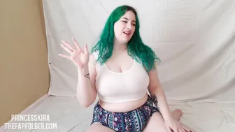 PRlNCESSKlRA ardent babe jerks off in  private e