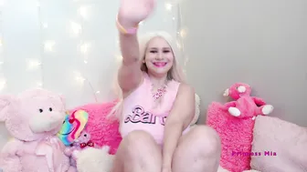 PrincessMia Blonde lady