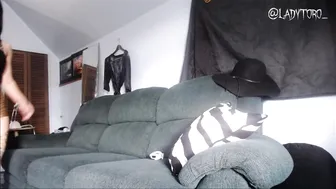 LadyToro Worshp_my_ass_in_metallic_short ManyVids