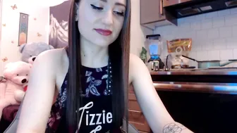 ItsLizzieLoveXO Making_Vegan_Fish_Sticks_Live ManyVids