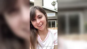 Riley Reid onlyfans Sorry_I_havent_posted_much_the_last_few_days!!_Ive_been_unpacking_and_mov(..)_1080x1920
