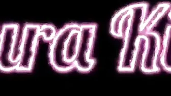 LauraKing Self_Foot_Tickling_Fun_with_Long_Nails ManyVids