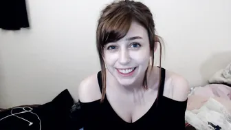 ecchikitten watching_ur_friend_while_she_doesnt_know ManyVids