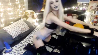 Kryska_Love Naughty_Cauldron_Game ManyVids