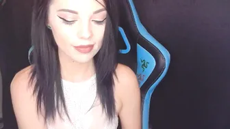 Kryska_Love Fan_Humiliation ManyVids