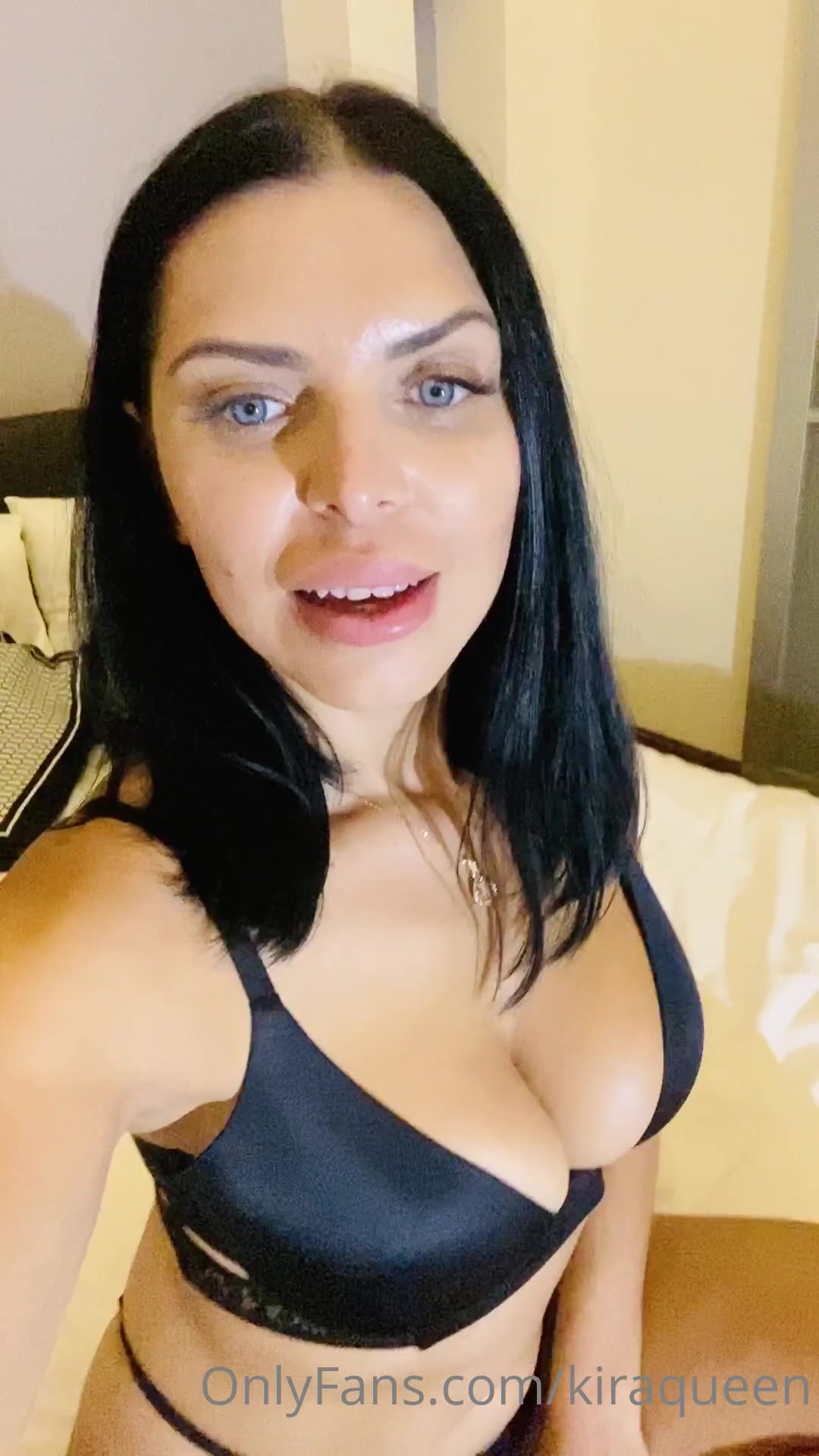 Kira Queen onlyfans Let????_try_to_do_live_one_more_time! - camHUB.cc