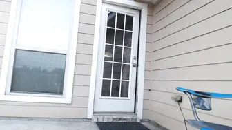 Elektra_Eva_Naked-and-locked-outside-Oh-No