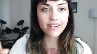 penelopesweetheart  has big boobs and huge pussy