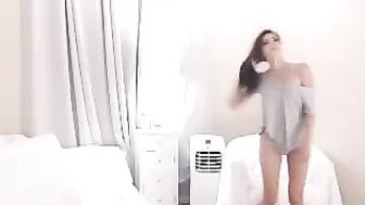 bunni  rought herself to orgasm in free chat