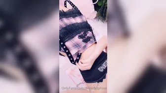 Belle Delphine onlyfans 10 08 2020 Bone Necklace (2)