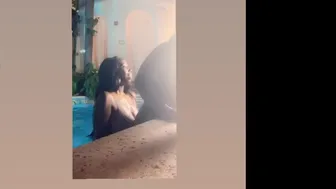 mscandacevon 15 05.2020 Me and my gf lyric sky having some fun at the Versace