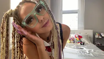 mariaaskyy 07 10.2020  1 I genuinely enjoy these daily twerking videos heehee