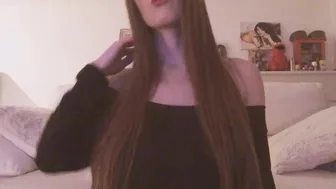 hitomi_official 25 01 2018 1.66.2836 Video im home now.Netflix time )