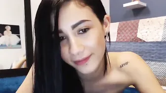 brizapiedrahita  Stands cancer in front of the camera