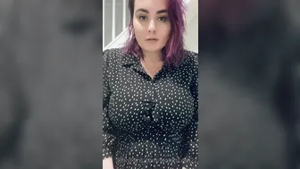 violetvixen22 15 10 2020 9 The buttons on my dress hav