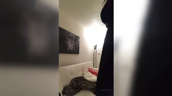 hallehayes 31 12 2019 The full ass clapping vid (1)