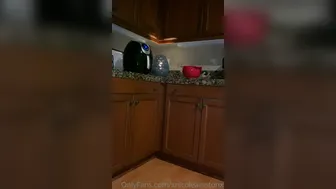 xnicoleanistonx _2020 05 14 9