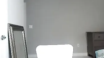 juliejizz  enjoys her finger in public chat