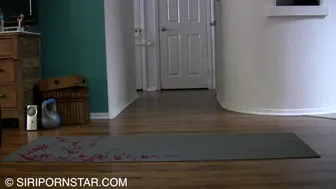 SiriPornStar - Topless Yoga [solo] 1080p