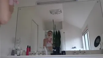 missalice_94-take-the-gym-girl-into-the-bathroom completely naked fucking pussy cum show