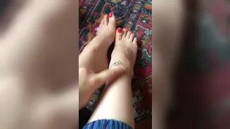 Princess Violette 09 10 2018 Anklets look so hot on my slender ankles and high arched feet